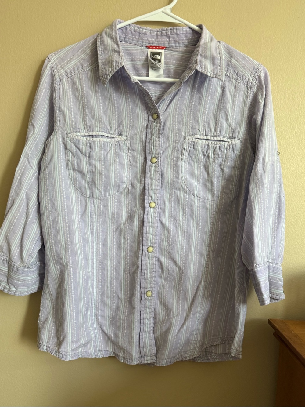 The North Face Women’s Purple Striped Roll Tab Button Up Shirt Large